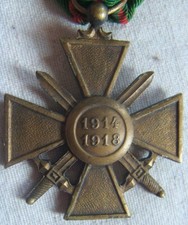 DEC8229 -  CROIX DE GUERRE 1914-1918 listel large, glaives soudés