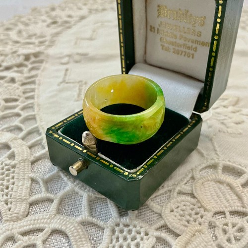 Ancienne bague jade très - ancienne, en