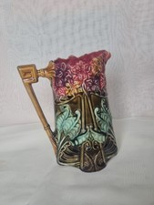  Ancien pichet en barbotine