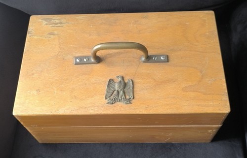 Vieille caisse vintage - en, bois
