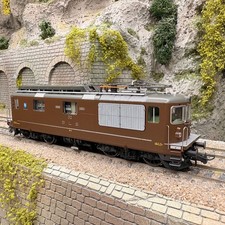 Locomotive électrique Re 4/4