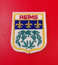 Reims 51 Marne écusson blason ancien tissu brodé 5,2 par 6,3 cm neuf 1950/70
