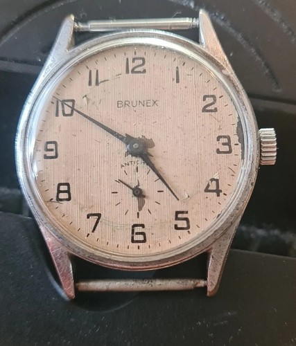 Ancienne montre mécanique - ancienne,