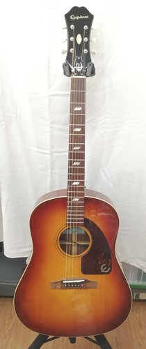 Guitare acoustique électrique