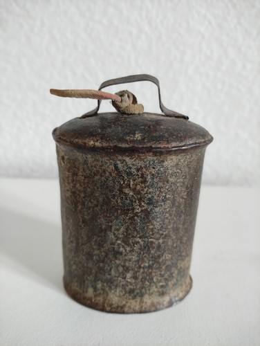 Primitive artisanal cloche - primitive,