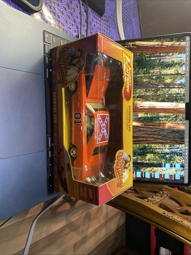 Dukes hazzard general lee - dukes,