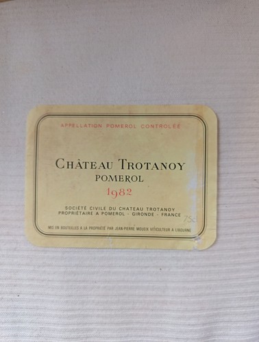 étiquette trotanoy 1982 - trotanoy,