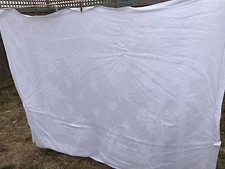 VINTAGE WHITE QUALITY DAMASK