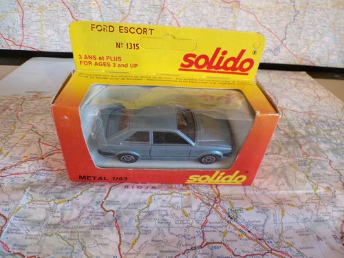 Ford escort bleu ancienne - ford,