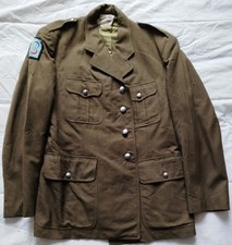 veste militaire kaki uniforme