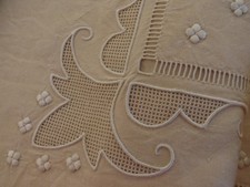 beau drap brodé, 2.12 m X