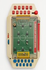 Jouet / jeu vintage Tabletop football World Cup Soccer Game / Playwell ( 1986 ).