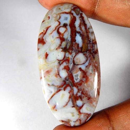 Pierre précieuse cabochon