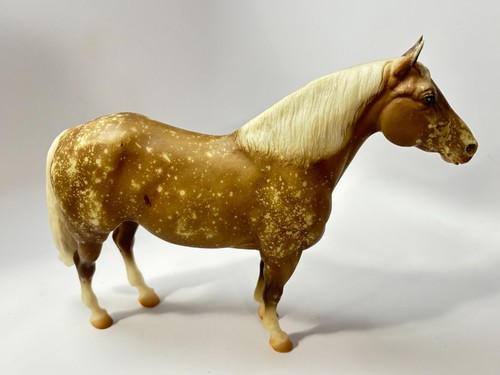 Breyer horse dappled - breyer,