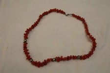 bijou collier perles de corail véritables  , perle argentée ancien vintage