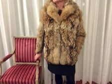 Manteau de fourrure coyotte et