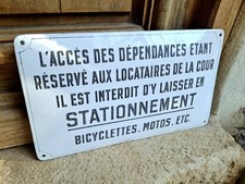 Plaque émaillée Bombée - Interdit Stationnement Bicyclettes Motos - 35x20cm