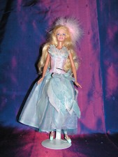 BARBIE     n° 2766       LAC DES CYGNES  2002