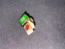 (V4) PINS BADGE ENAMEL VINTAGE