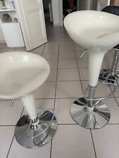 2 Tabourets  blancs cuisine
