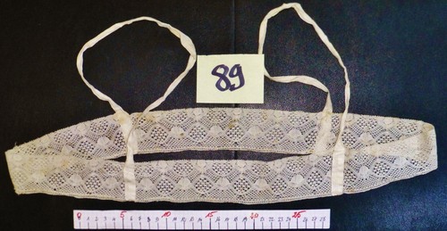 Dentelle ancienne cache corset - dentelle,