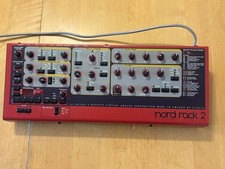 Clavia Nord Rack 2 Synthétiseur analogique équipement audio professionnel...