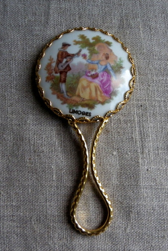 Miroir main vintage dos - À,