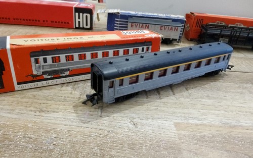Wagon voyageurs inox sncf - wagon,