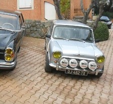 2 CARELLO JAUNE BIODE " code , phare " avec cuvelage pour ANGLAISES. ITALIENNES.