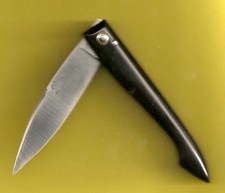 CAPUCIN  21 POINTE CORNE noire