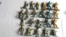 LOT 22 PETITS SOLDATS
