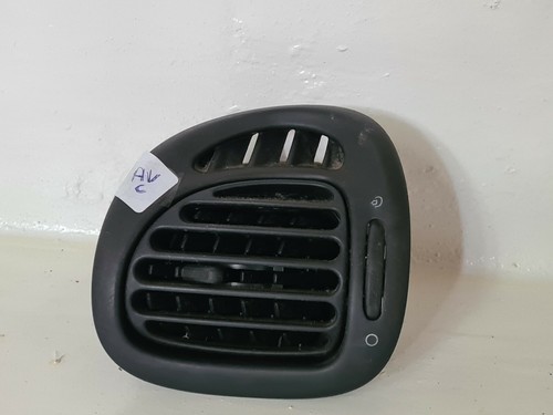 Grille aération avant