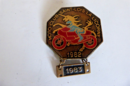 Ancien badge motos club - motos,