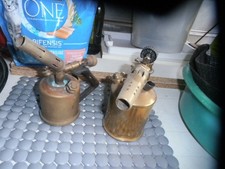 2 VIEUX CHALUMEAU OU LAMPE A SOUDER