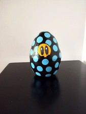 Sculpture, statue, oeuf, oeil, moderne, contemporain, pop art, pois, noir, bleu