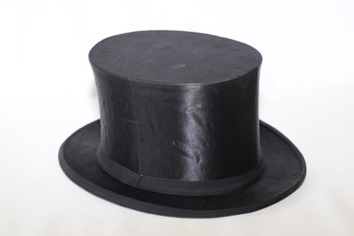 Chapeau clac haut - de, forme