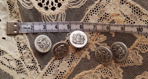 Lot boutons anciens blason - 5,