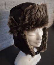 Chapka tissu et fourrure Taille 56 .