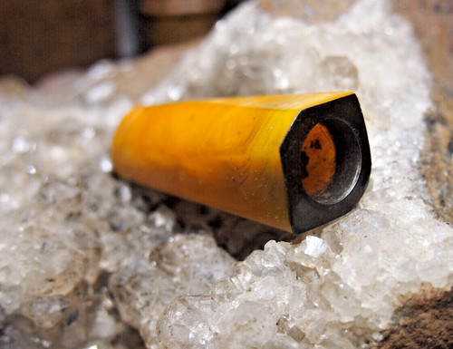 Fume cigare ambre ou - en,