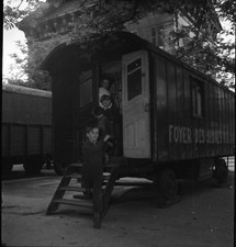 Roulotte Foyer des Jeunes Forains c. 1950 - 3 Négatifs 6x6 - P 437