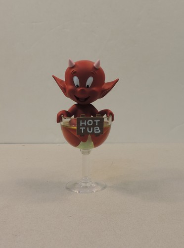 Hot stuff coupe figurine - hot,