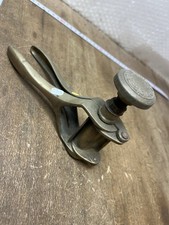 bouchonneuse Sanbri N.1 outil