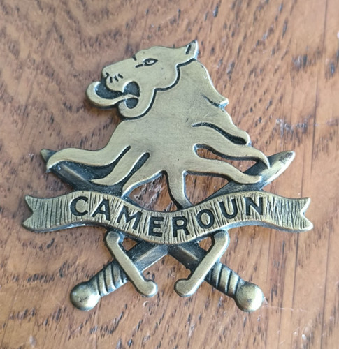 Insigne militaire cameroun - ,