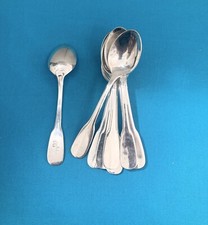 12 petites cuillères