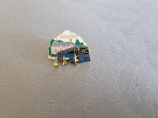 Pin's CAR / Bus - Tracer