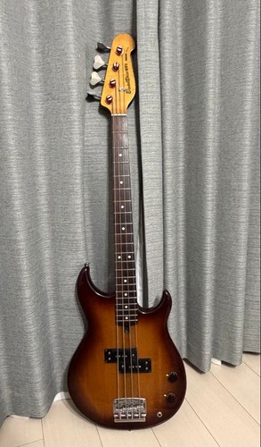 Basse électrique yamaha - basse,