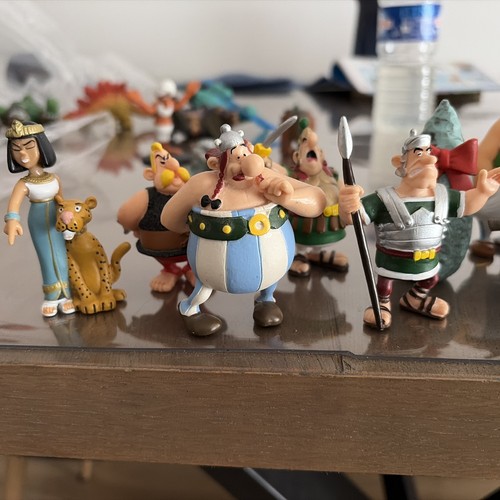 Lot figurines astérix - 15,