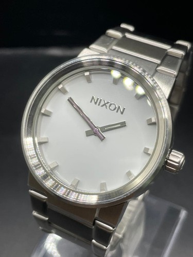 Excellent condition nixon - excellent,