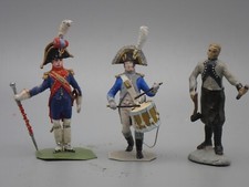 FIGURINES D'ARTISTES SUR BASE