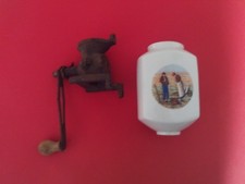 TREMIE ET MECANISME POUR MOULIN A CAFE MURAL FAIENCE  MILLET L'ANGELUS